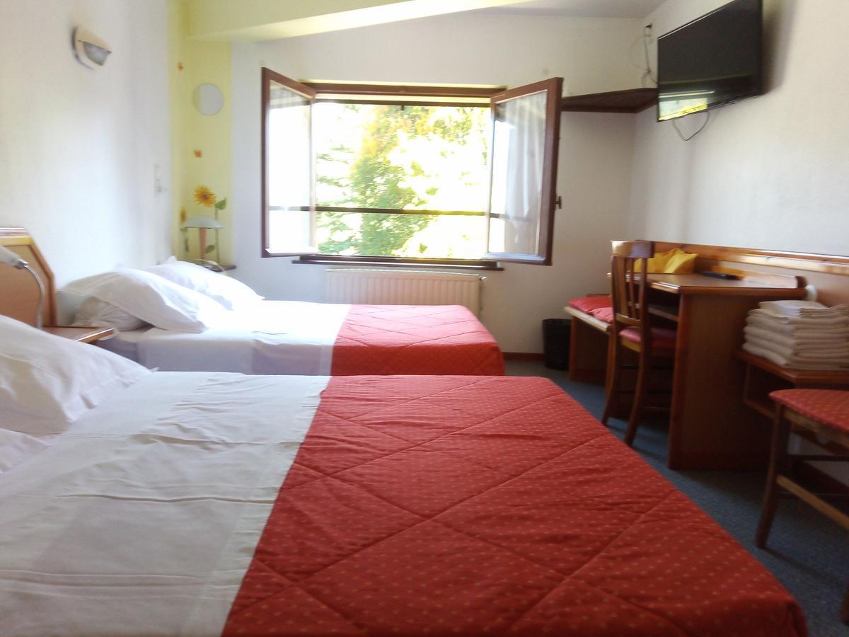 Hotel Des Touristes Pierrefitte-Nestalas Buitenkant foto